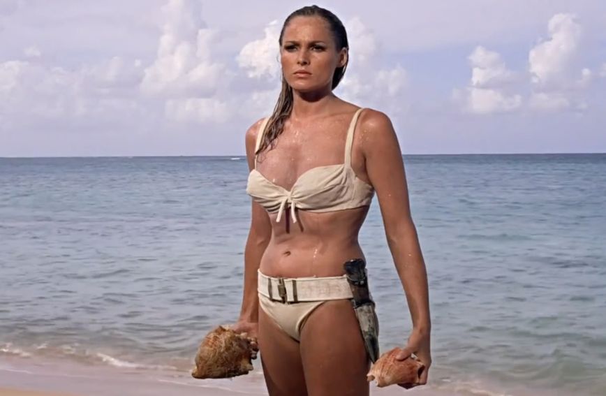 Ursula Andress kao Honey Rider