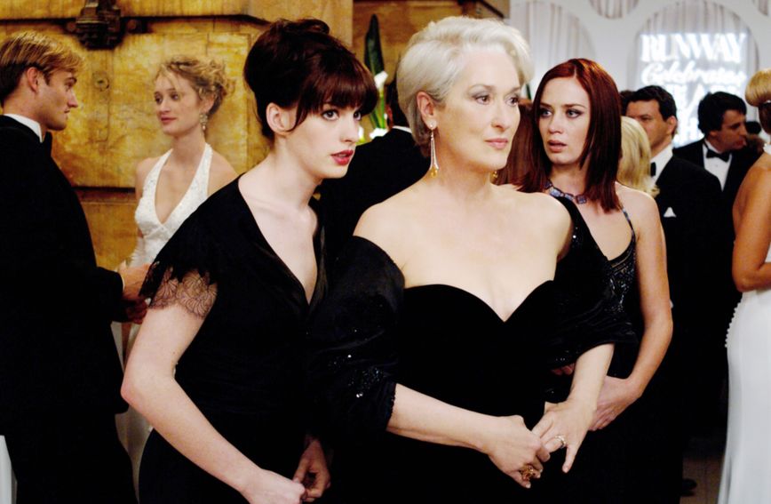 Andy (Anne Hathaway), Miranda (Meryl Streep) i Emily (Emily Blunt)