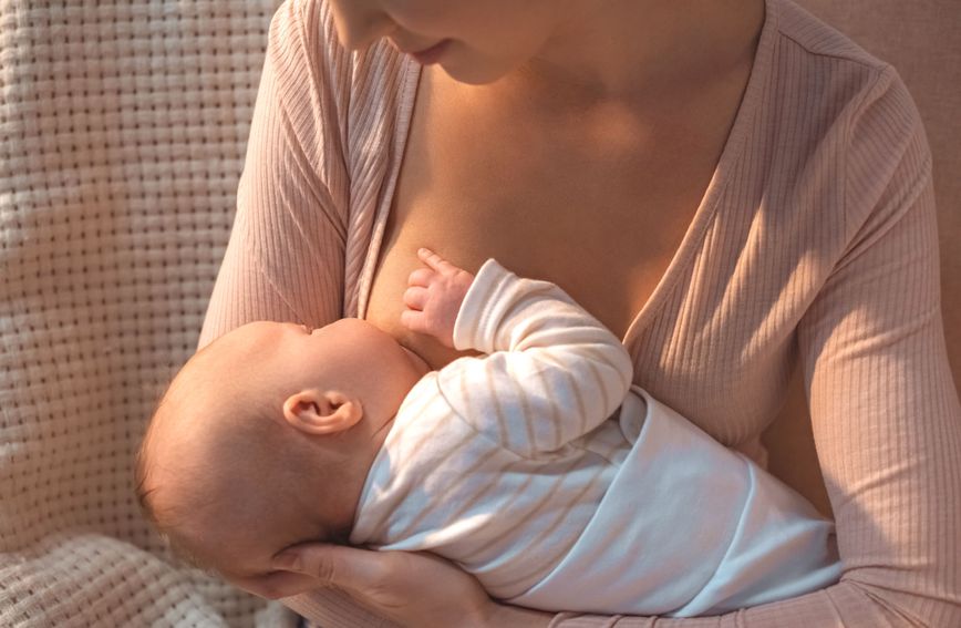 Tijekom dojenja može se dogoditi da mlijeko silovito izlazi iz dojke