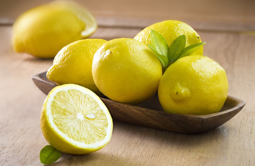 Limun narezan na kriške stavljen pored kreveta tijekom noći može učiniti 'čuda' za vaše zdravlje