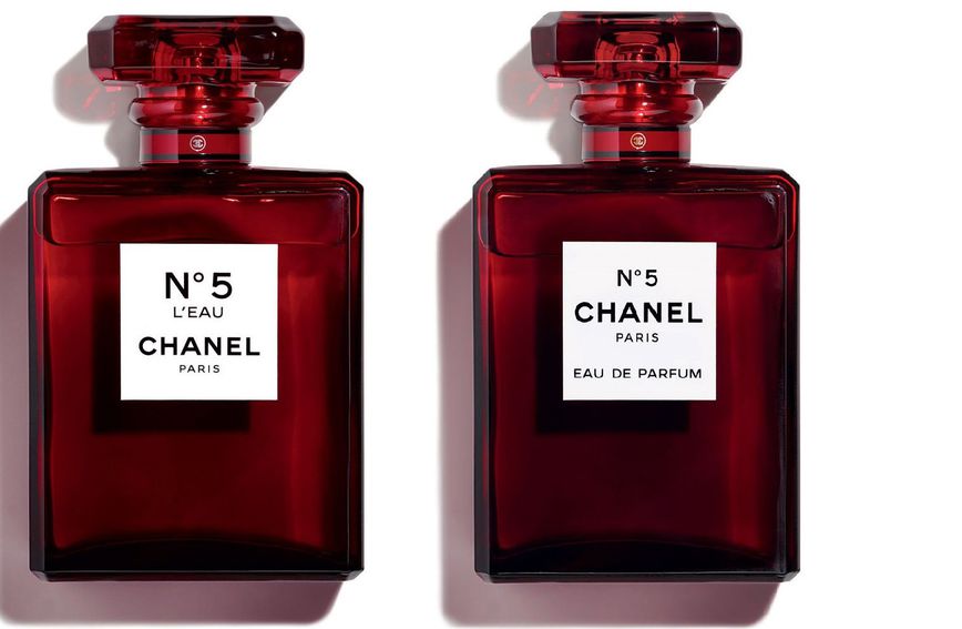 Prvi put u povijesti Chanel 5 promijenio je boju bočice
