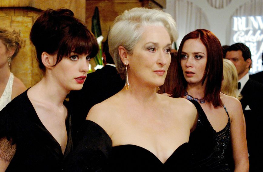Andy (Anne Hathaway), Miranda (Meryl Streep) i Emily (Emily Blunt)