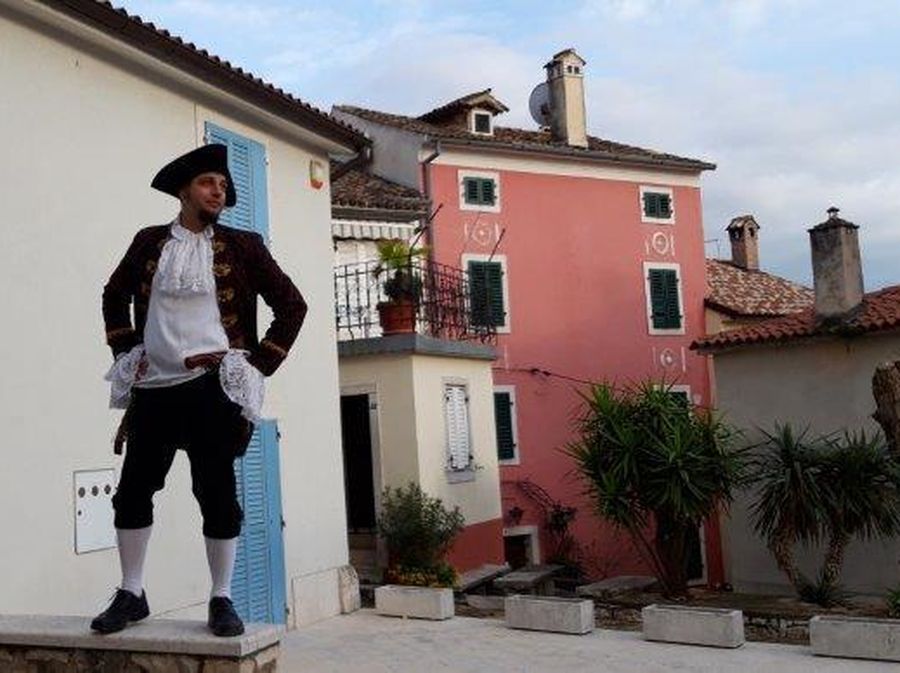 Šetnja s Casanovom u Vrsaru (Dnevnik.hr)