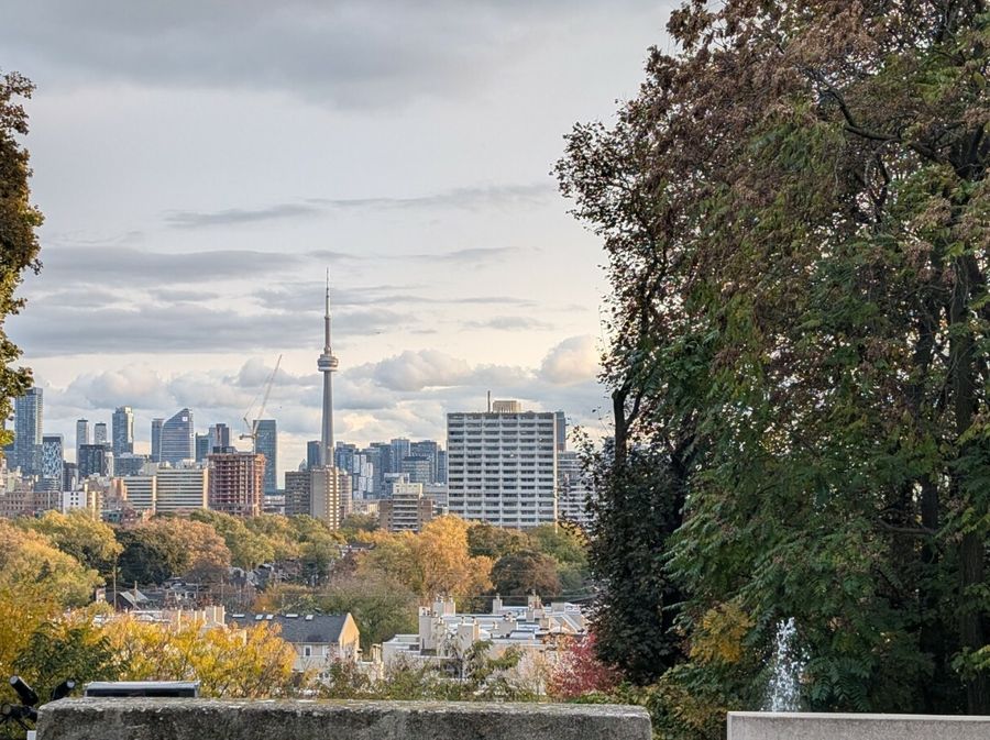 CN Tower u Torontu, Kanada - 5