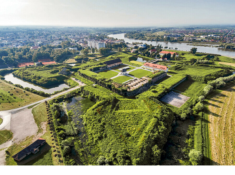 Tvrđava, Slavonski Brod