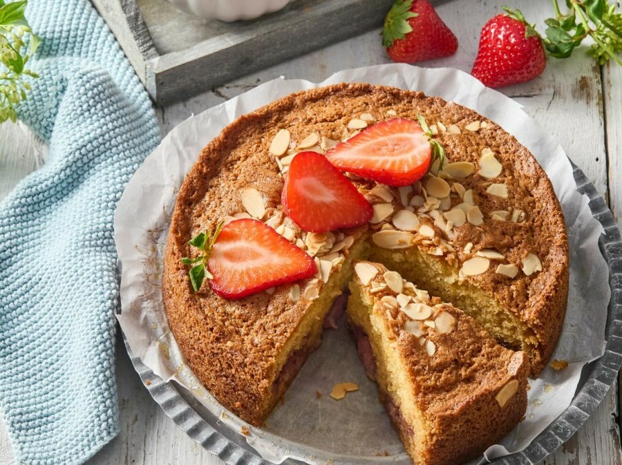 Torta od jagoda i badema