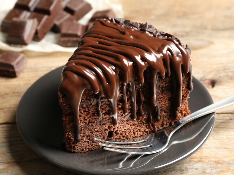 Čokoladni biskvit s čokoladnim ganachom