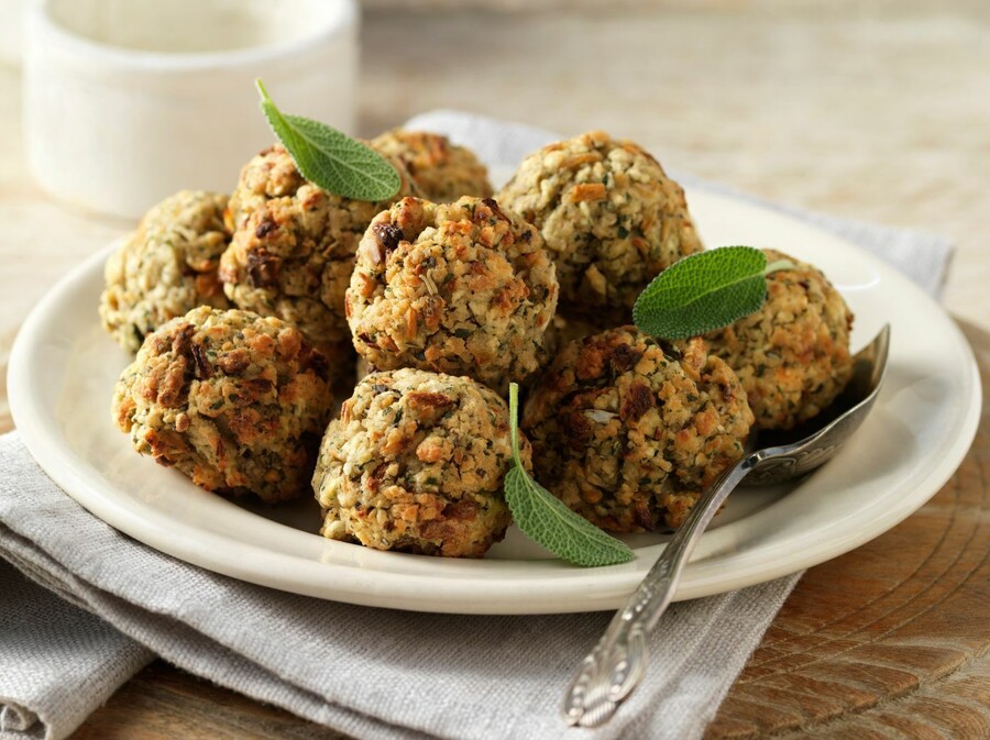 Nadjev od kadulje i luka