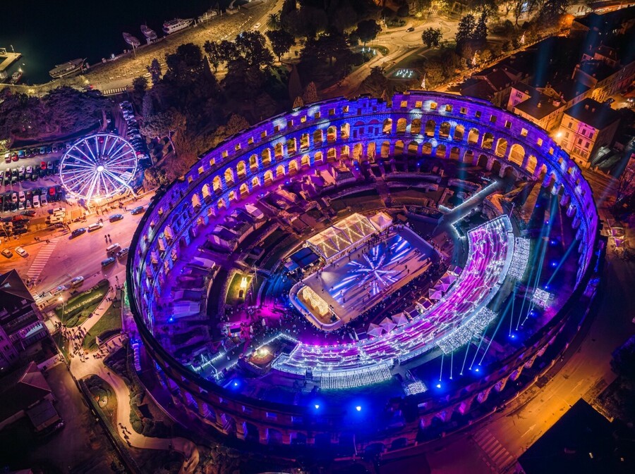 Otvorena je sezona klizanja u pulskoj Areni