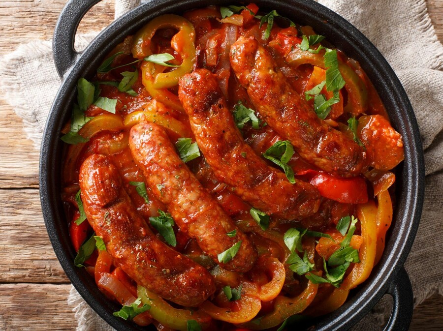 Pikantno varivo s kobasicama