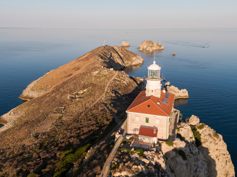 Svjetionik na Palagruži