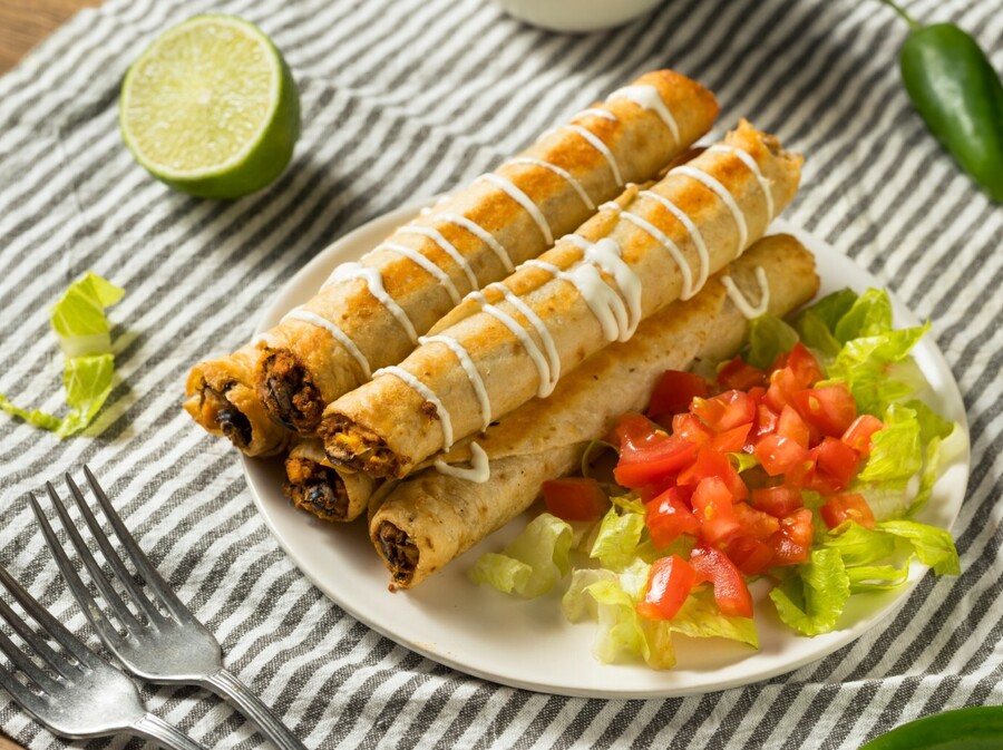 Hrskave tortilje punjene piletinom i sirom