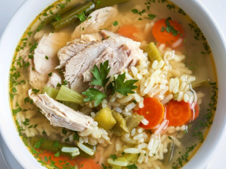 Pileća juha s rižom