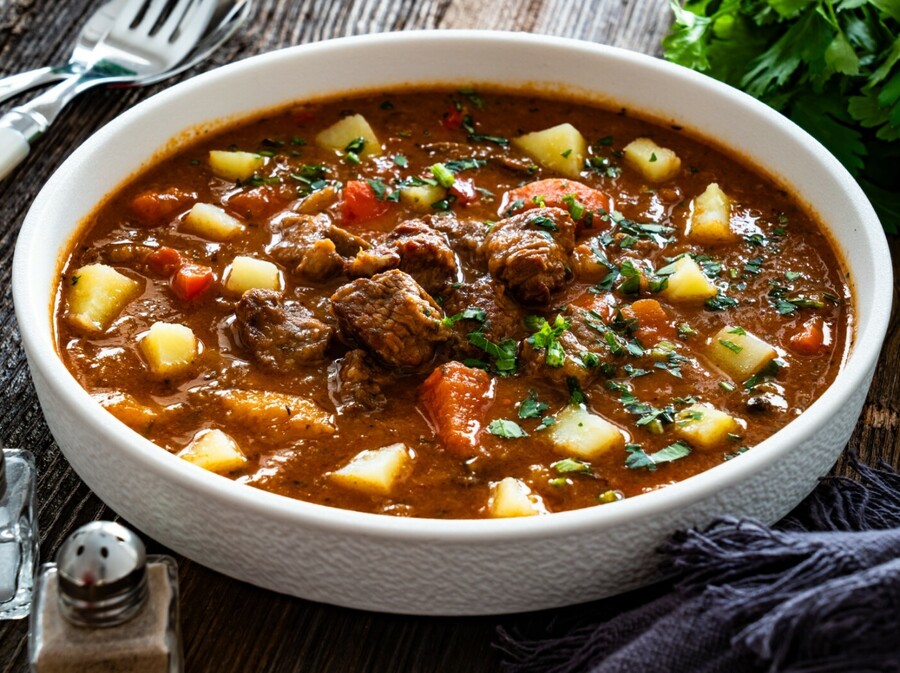 Goveđi gulaš fino je jelo idealno za zimu