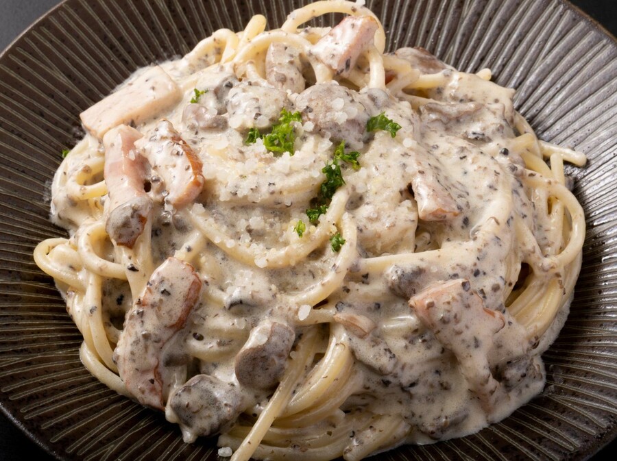 Tjestenina s gljivama i slaninom