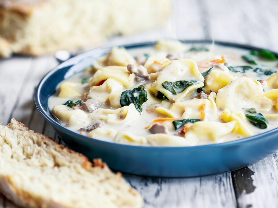 Kremasta juha s tortelinima