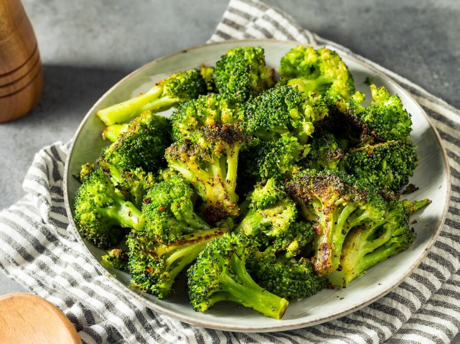 Pečena brokula s limunom i parmezanom