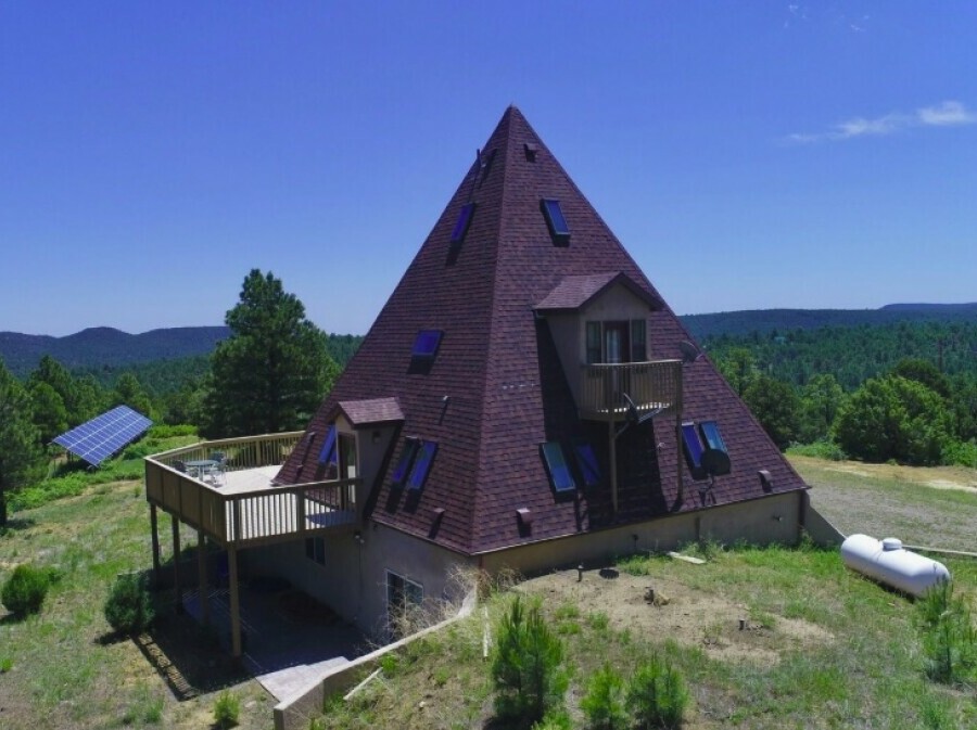 Kuća u obliku piramide s tajnim bunkerom, Colorado, SAD - 1