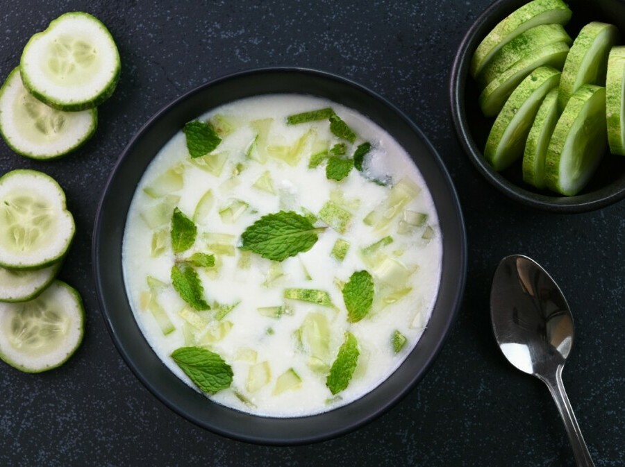 Raita s krastavcima i mentom