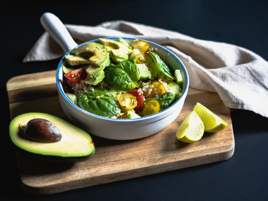 Hranjiva salata od kvinoje i ljetnog povrća - 2