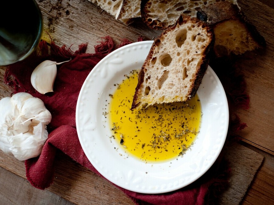 Umak od maslinova ulja savršen je za toćanje s kruhom