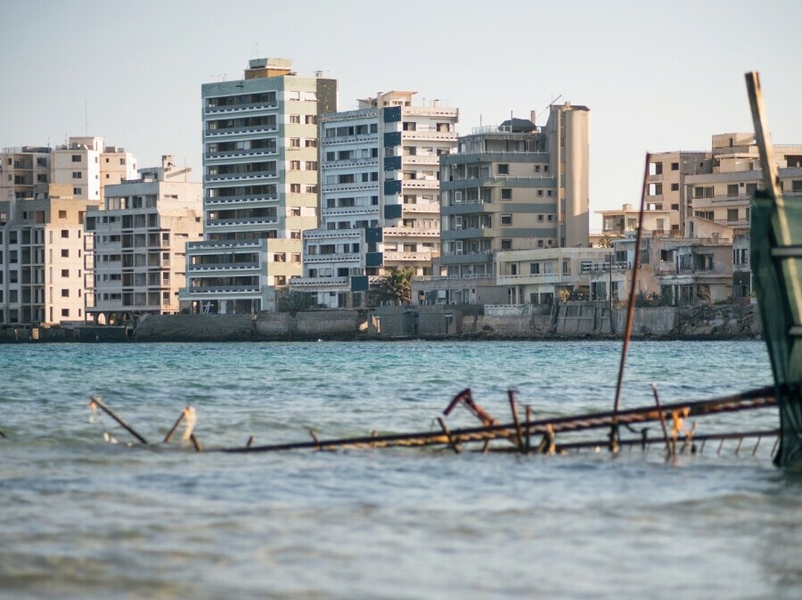 Napušta četvrt Varosha