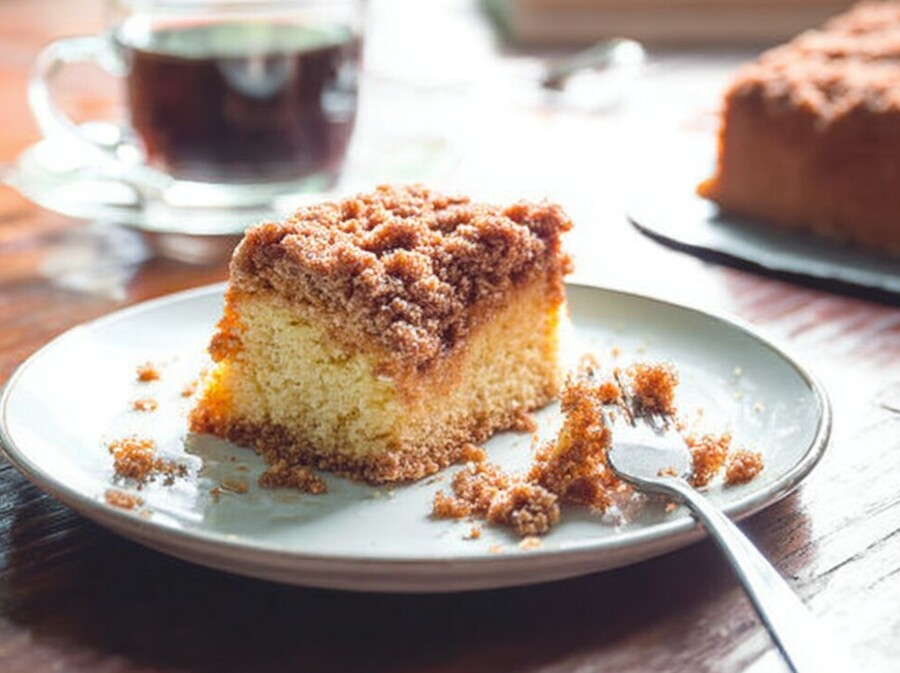 Kolač od grčkog jogurta s posipom