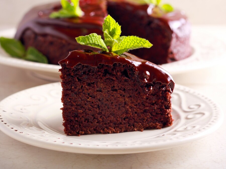 Sočna čokoladna torta