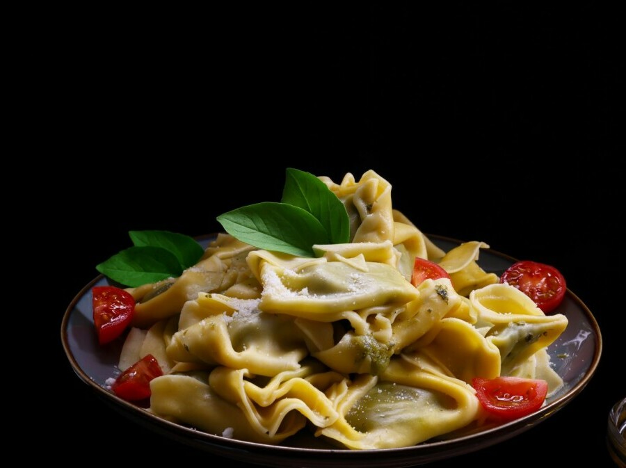 Ravioli s pestom i cherry rajčicama