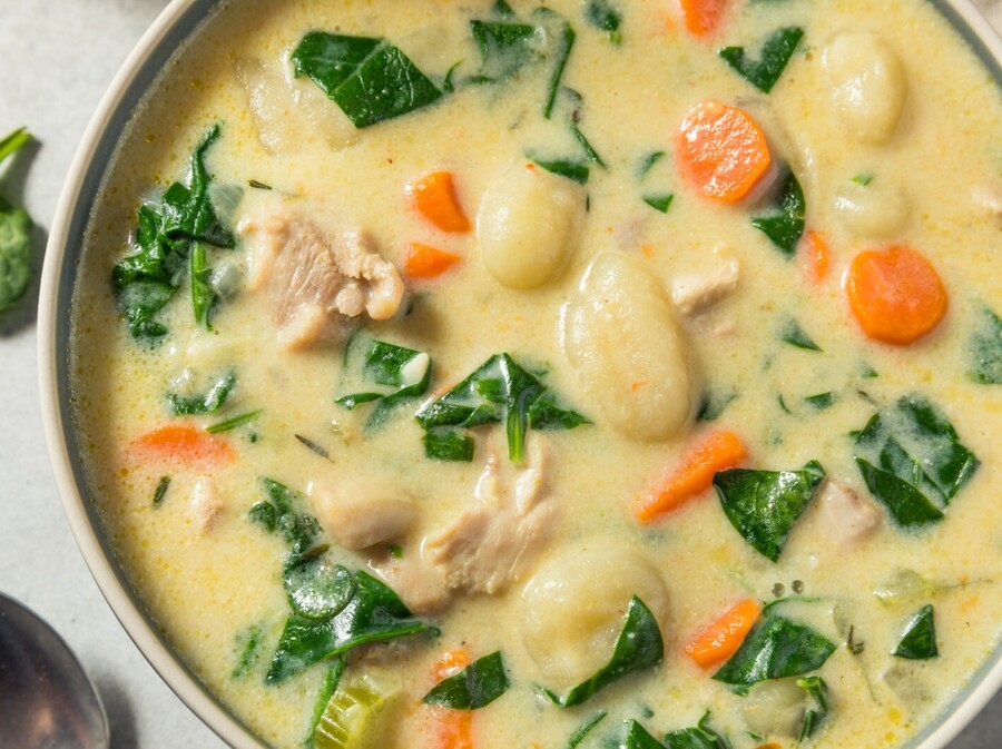 Kremasto varivo s piletinom i njokima