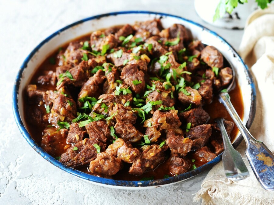 Carne guisada je latinoamerički gulaš od mesa