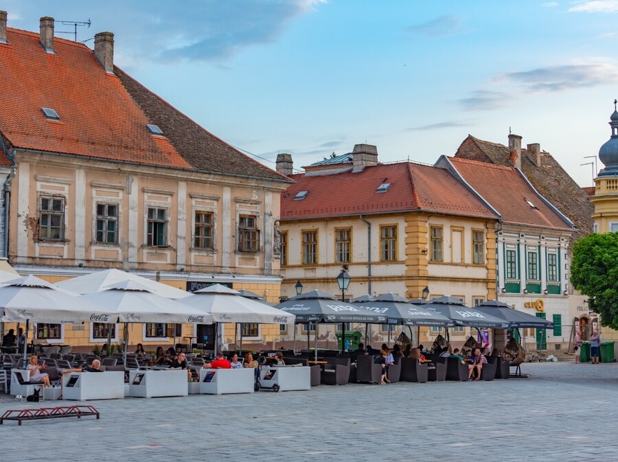 Hrvati manje izlaze u kafiće i restorane