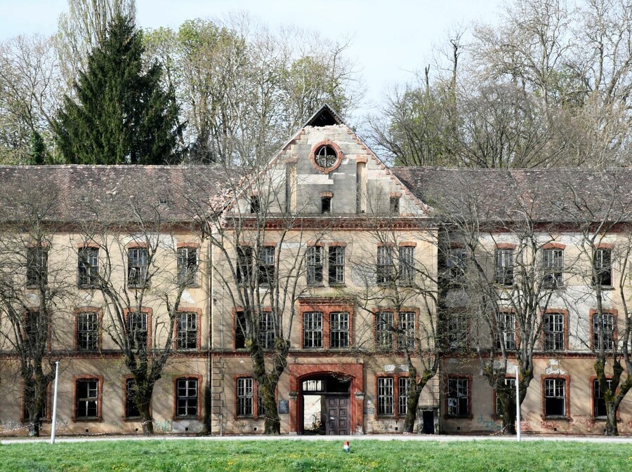 Domobranska vojarna u Sisku - 1