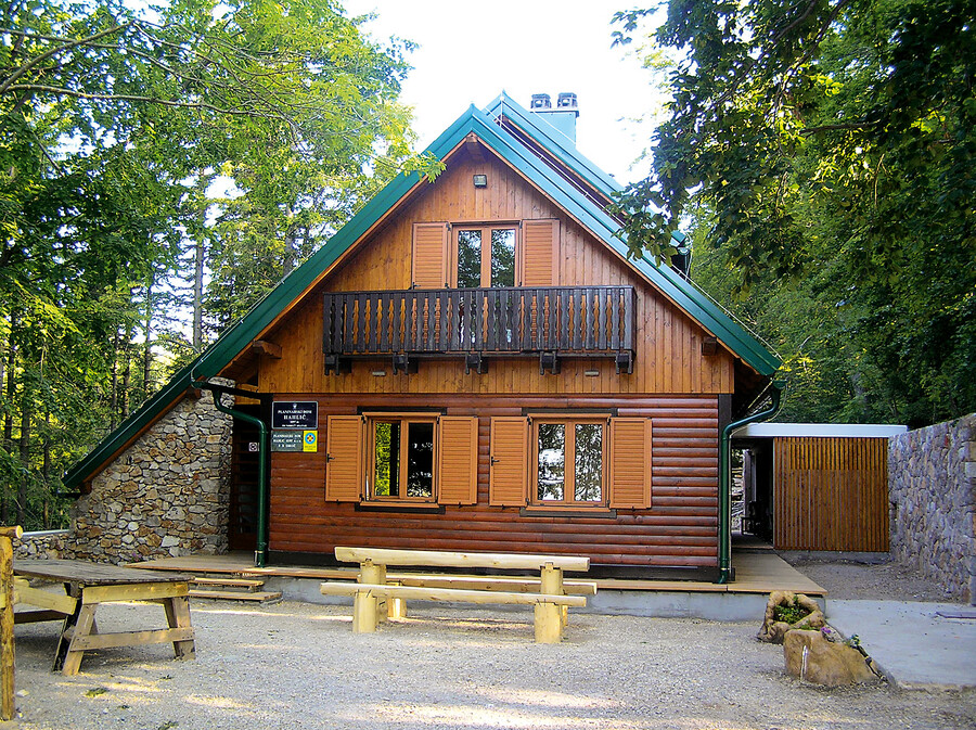 Planinarski dom Hahlić