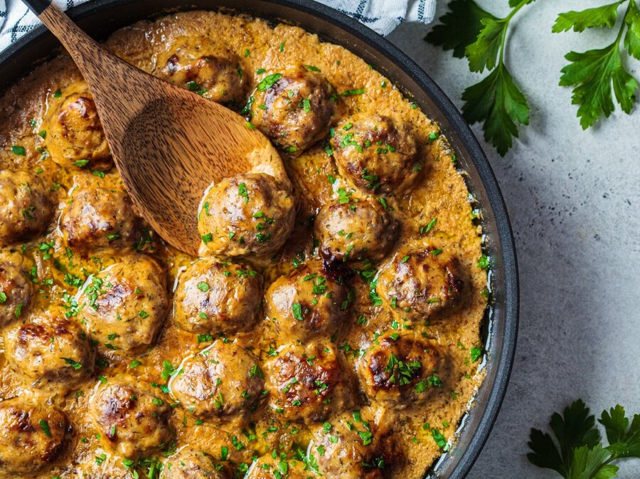 Mesne okruglice u kremastom umaku