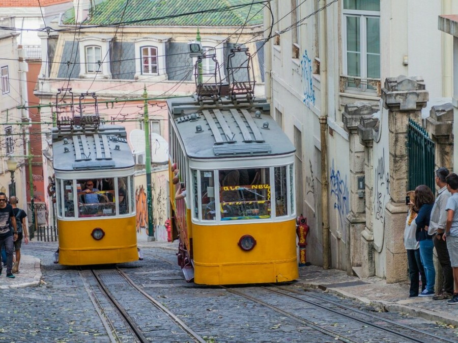Uspinjača Glória u Lisabonu - 1