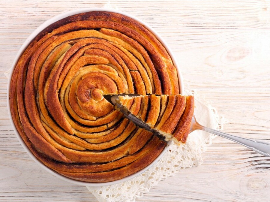 Cimet-rolice kao torta