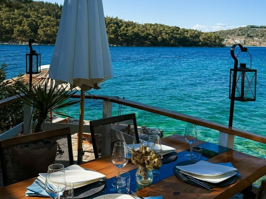 Pičena Bay