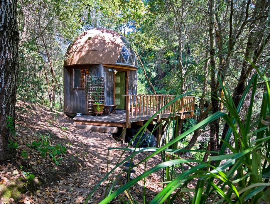 Kućica u obliku gljive u Kaliforniji na Airbnb-u - 2