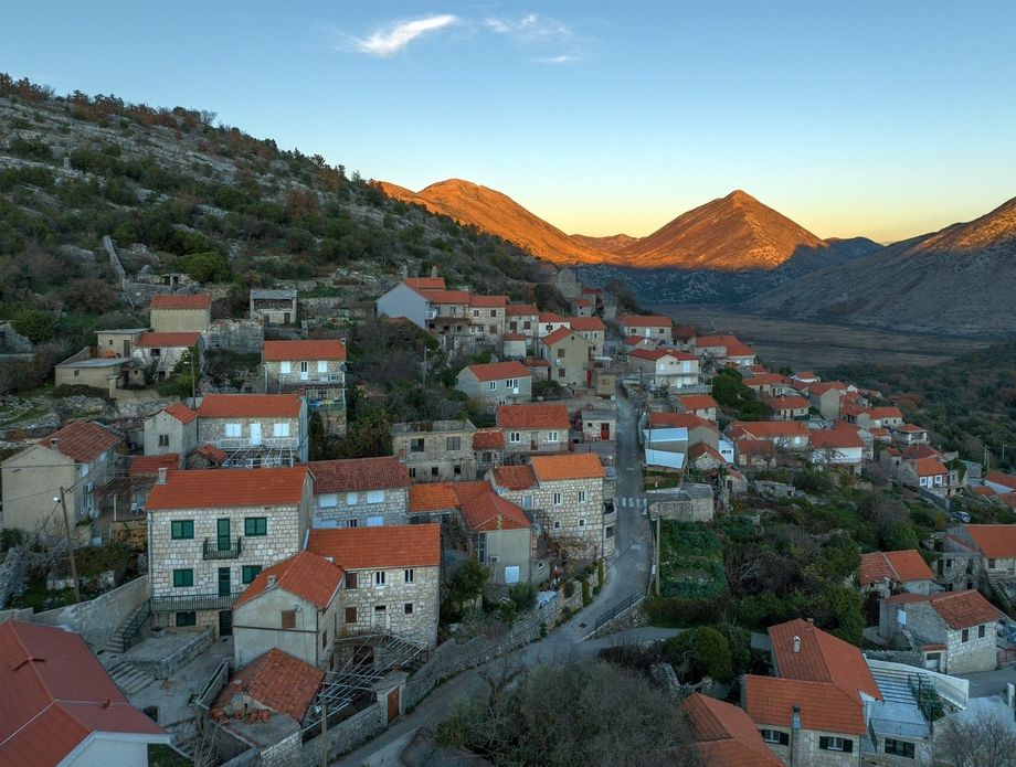 Selo Ravno - Popovo polje - 1