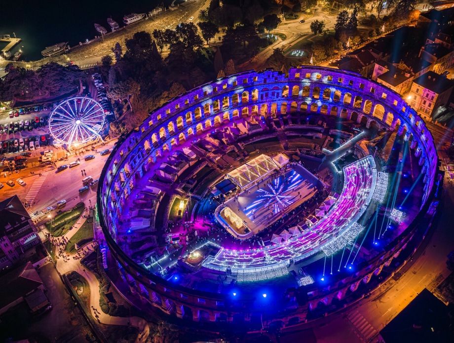 Otvorena je sezona klizanja u pulskoj Areni