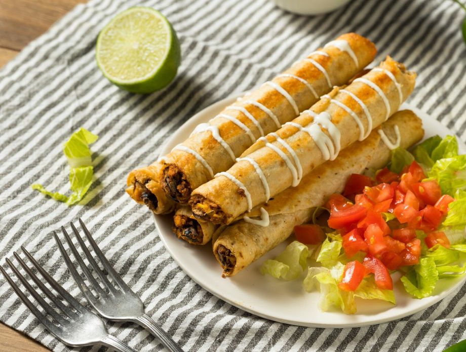 Hrskave tortilje punjene piletinom i sirom