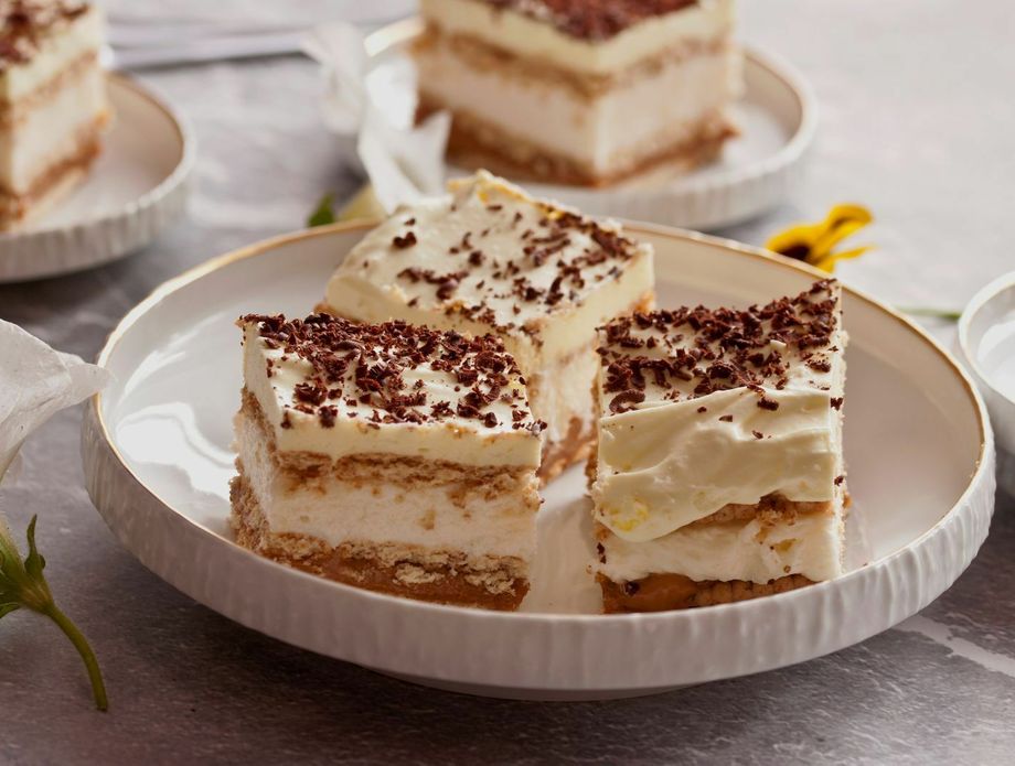 Kolač s keksima i kremom od vanilije