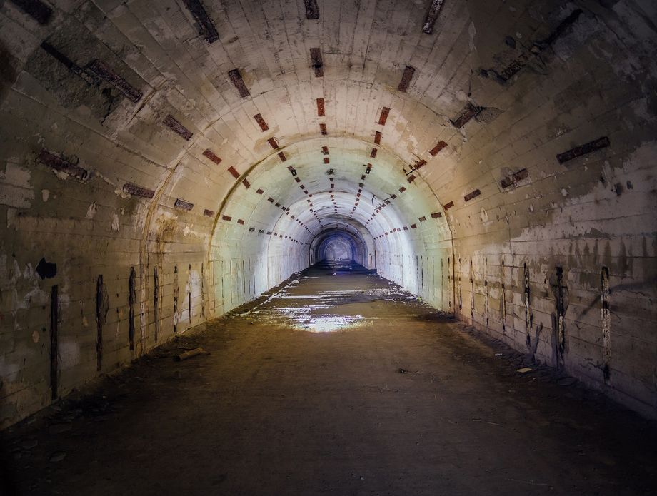 Tunel - ilustracija