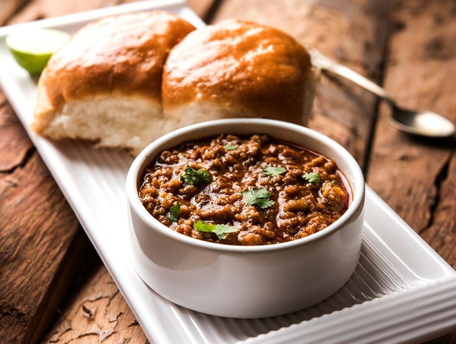 Indijsko jelo keema od mljevenog mesa i povrća