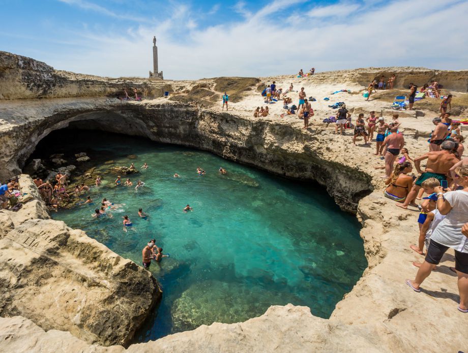 Prirodni bazen Grotta della Poesia u Italiji