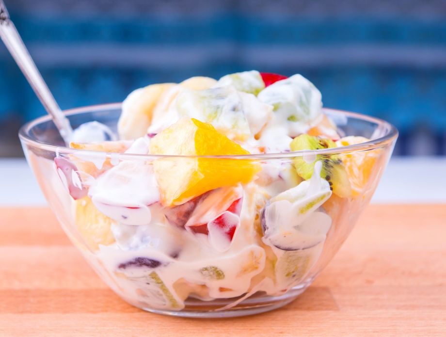 Voćna salata s jogurtom