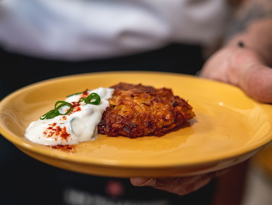 Rosti od krumpira s lukom i dimljenom paprikom