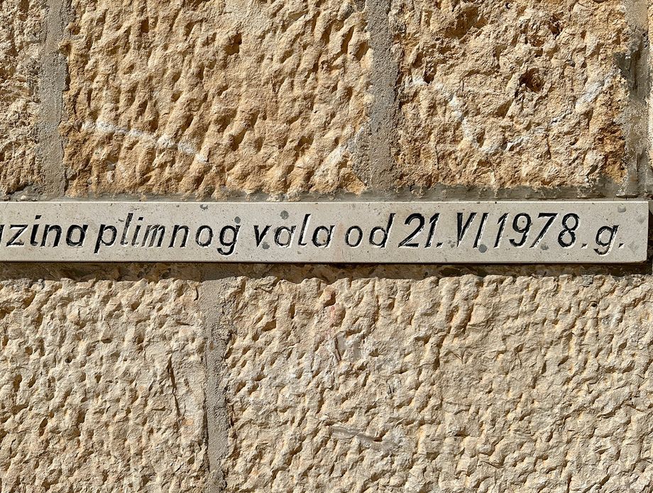 Plimni val