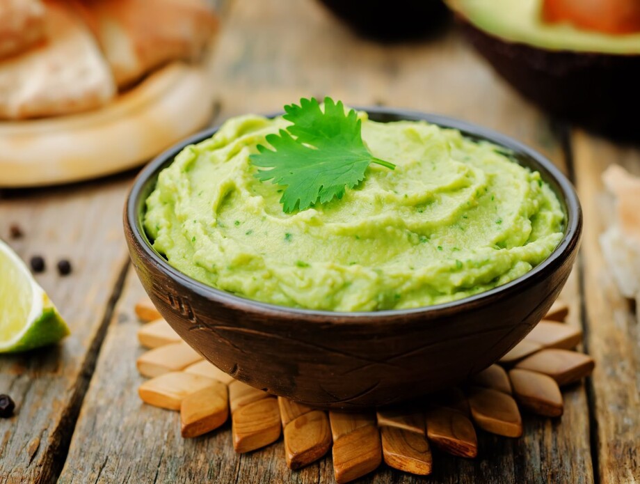 Humus s avokadom
